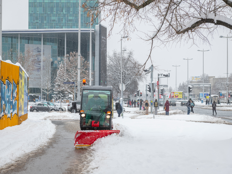 Zimski uvjeti na prometnicama zbog ledene kiše